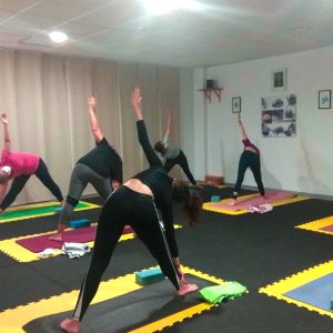 Clases de yoga en Málaga - jovenes